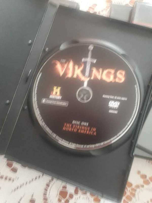 THE VIKINGS 6 DVD BOX SET FROM HISTORY CHANNEL