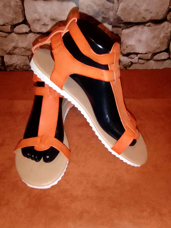 ORANGE GLADIATOR SANDALS - NEW CONDITION - SIZE 8
