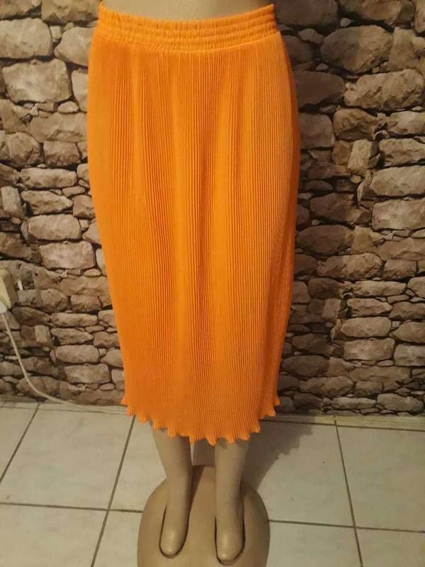 VINTAGE ORANGE FINE PLEATED PATTERN SKIRT - UNLINED - SIZE L/12/36
