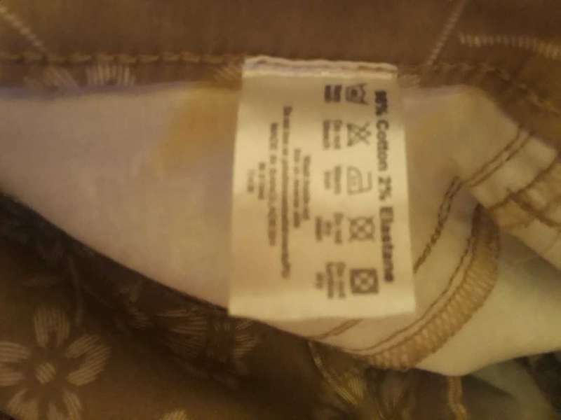 MERIEN HALL CROPPED JEANS WITH FLOWER PATTERN - SIZE 18/42 IN NEW CONDITION