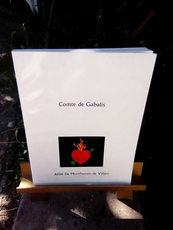 ANTIQUARIAN OCCULT BOOK - COMTE DE GABALIS - ABBE DE MONTFAUCON DE VILLARS - SOFTCOVER