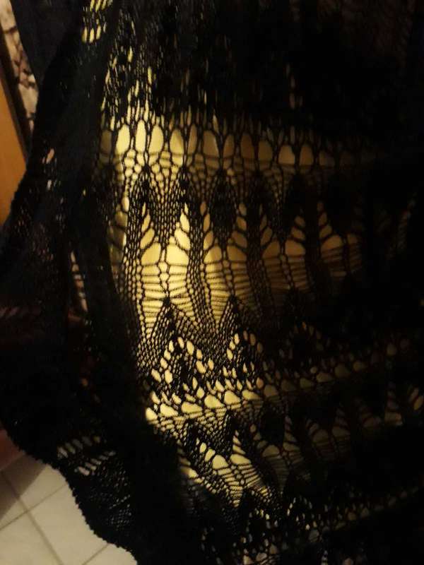 FEMININE BLACK KNITTED HOODED COVER IN POLY COTTON WITH LACE PATTERN - SIXE SIZE 12/36/L