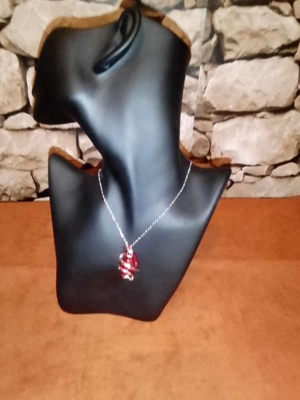 A Bold & Unique Gothic Dark Resin Heart-shaped Snake Pendant Necklace