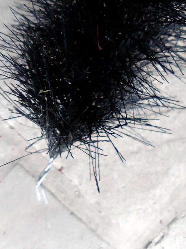 KHOI POND BLACK FILTER BRUSHES IN GOOD CONDITION 68CM IN LENGTH - LARGE BLACK