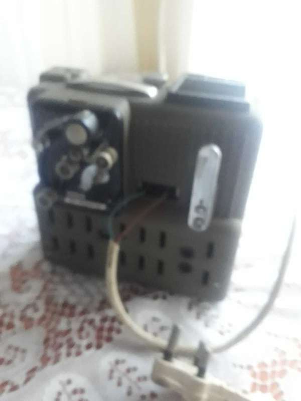 VINTAGE COLLECTABLE  METAL BODIED EUMIG P8Mm CINE FILM PROJECTOR