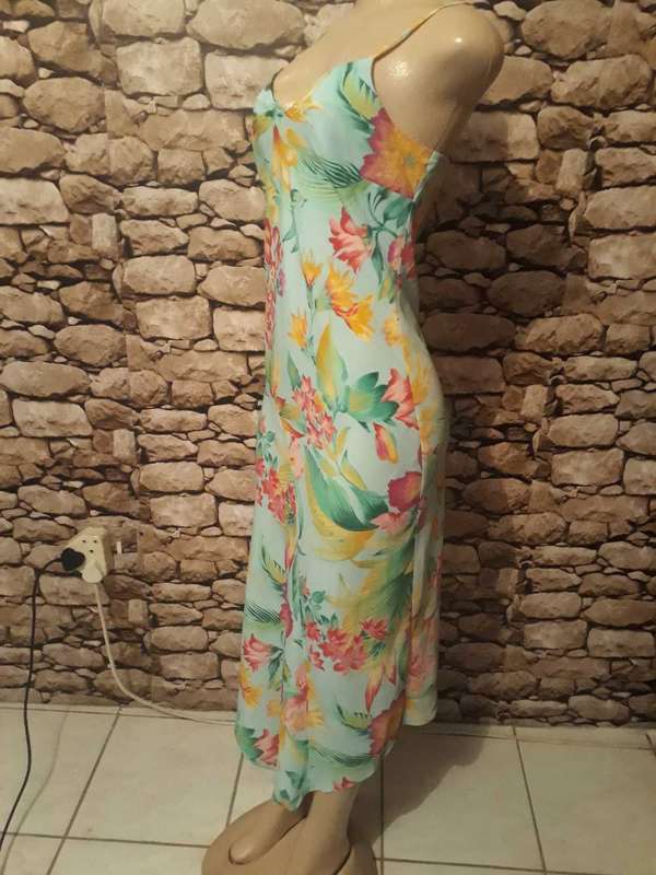 FOSCHINI BRAND HIGH LOW SEAM SUMMER DRESS IN AS NEW CONDTION - SIZE 6/30/XS