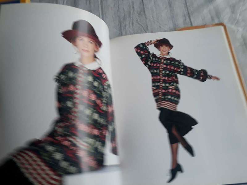 VINTAGE KNITTING BOOK - PASSION FOR COLOUR BY SARAH BURNETT - HARDCOVER - 1990