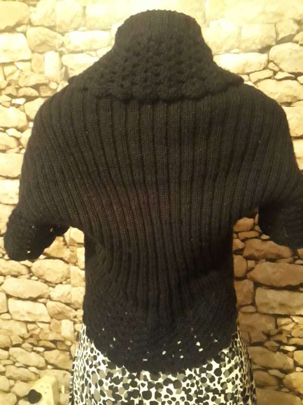 KNITTED & CROCHET BOLERO JACKET IN BLACK COLOUR - SIZE 8/32/S