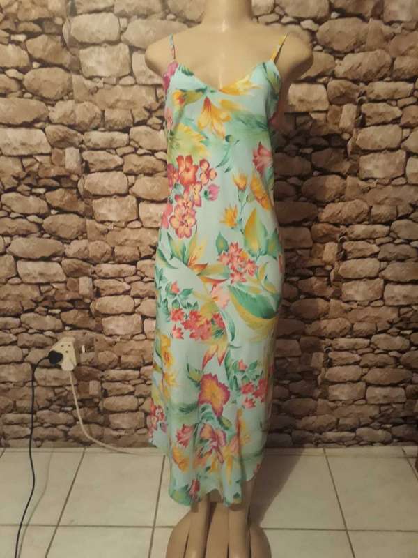 FOSCHINI BRAND HIGH LOW SEAM SUMMER DRESS IN AS NEW CONDTION - SIZE 6/30/XS