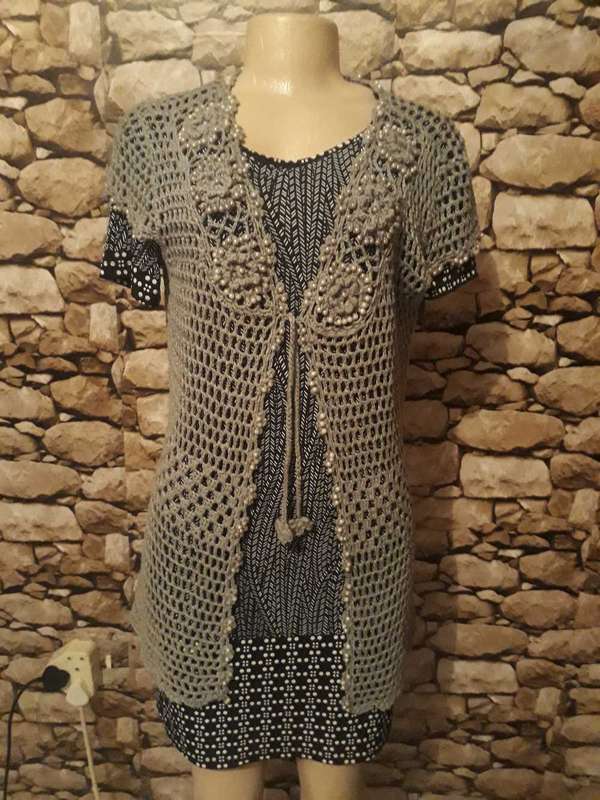 STUNNING CROCHET GREY COVER UP WITH CAPPED SLEEVES AND LOTS OF BEADED DETAIL - SIZE 12/36/L