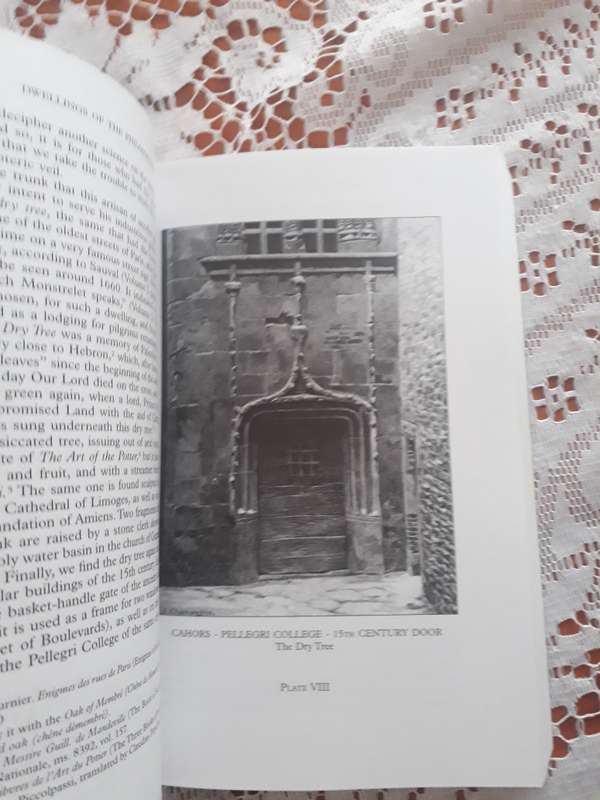 OCCULT BOOK Fulcanelli  Master Alchemist the dwellings of the philosophers - as new condition