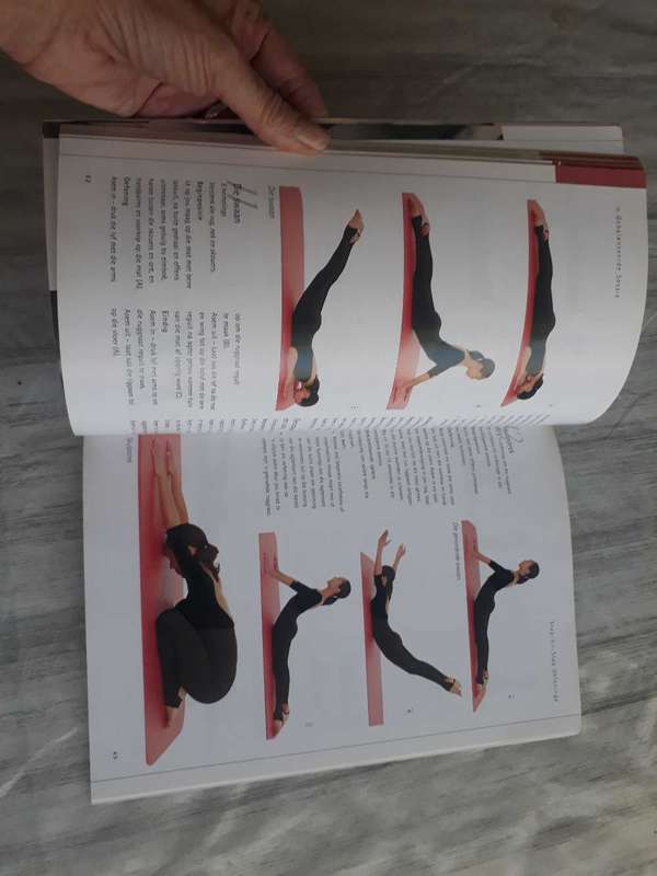 HEALTH, MIND & BODY BOOK - PILATES DEUR PATRICIA LAMOND