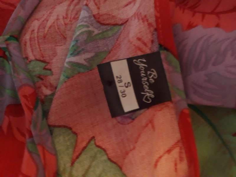 LOVELY COLOURFUL SUMMER DRESS IN 100% VISCOSE - NEW ITEM - SIZE 28/30 SMALL