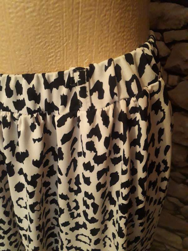 VINTAGE ELASTICATED WAIST ANIMAL PRINT MAXI SKIRT WITH BELT LOOPS - SIZE 10/34/M