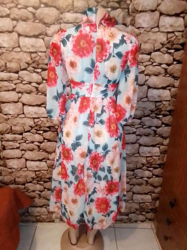 SUMMER BOHEMIAN FLOWER PATTERN DRESS - SIZE S/32/8 - NEW ITEM