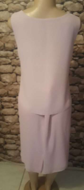 VINTAGE ROSE COLOURED 3 PIECE SUIT IN AS NEW CONDITION - SIE 12/36/LARGE