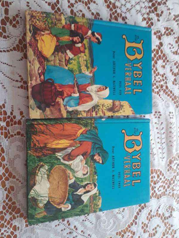 ANTIQUARIAN COLLECTABLE BOOKS - DIE BYBEL VERHAAL IN AFRIKAANS  VOL 1 - 10 - SELLING AS IS.