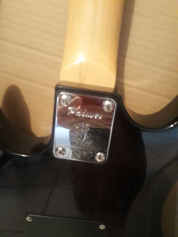 ELECTRIC GUITAR - PALMER YB20100198 ELECTRIC GUITAAR WITH BAG - 100% WORKING
