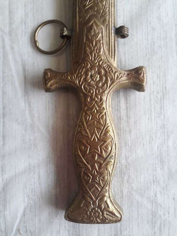 VINTAGE OLD DECORATIVE METAL BASED DAGGER - 28 CM