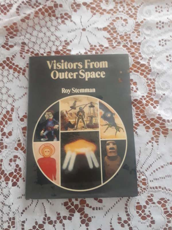 ANTIQUARIAN BOOK VISITORS FROM OUTER SPACE BY ROY STEMMAN - HARDCOVER