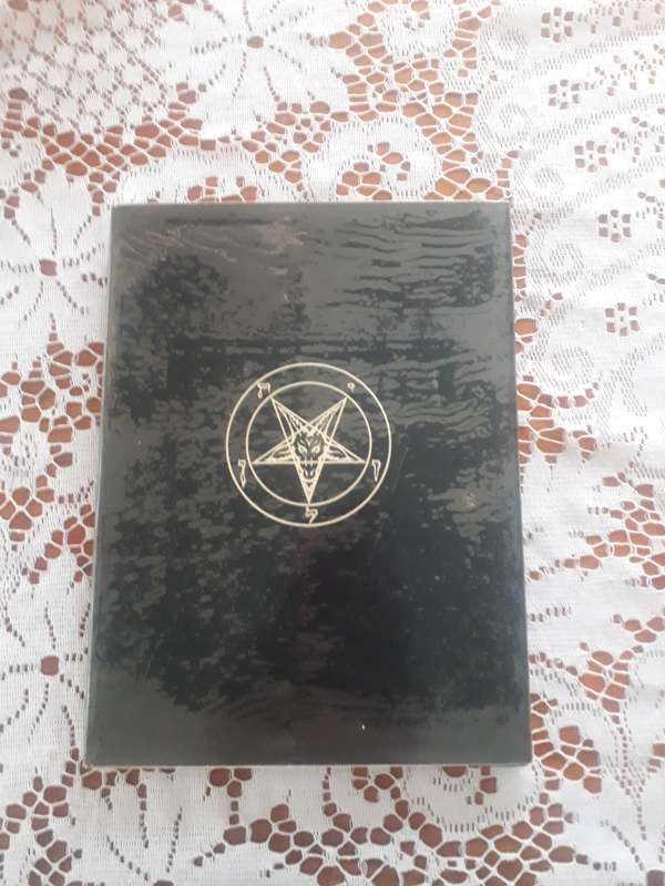 ANTIQUARIAN BOOK VISITORS FROM OUTER SPACE BY ROY STEMMAN - HARDCOVER