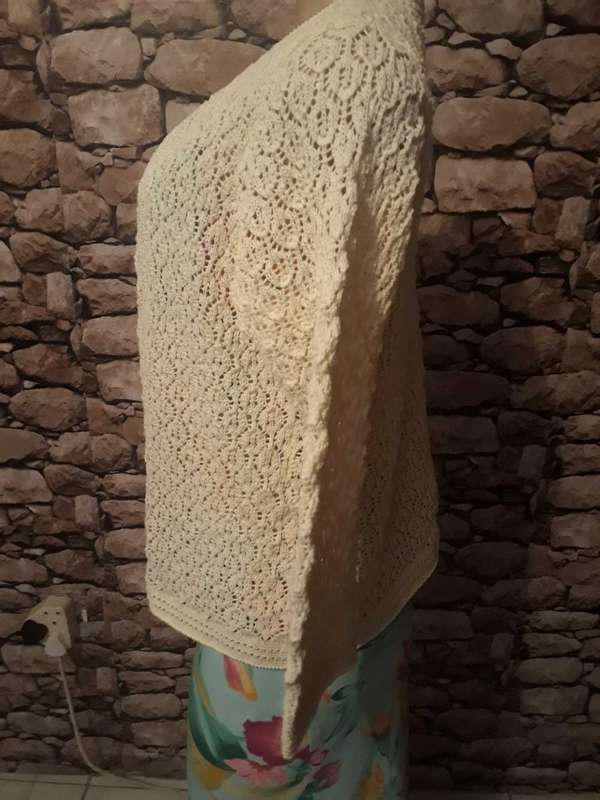 Pretty open cardigan in vanilla colour knitted in Leaf Lace Pattern and Crochet edge