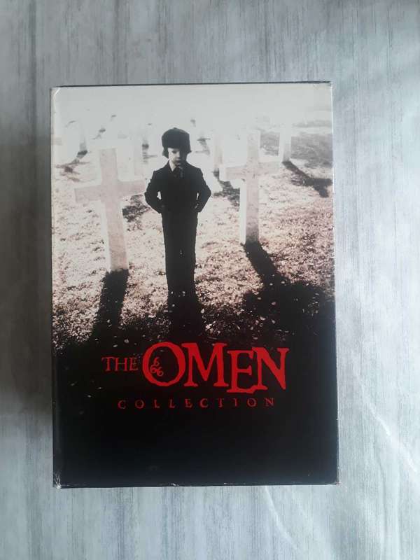 DVD BOX SET  - COMPLETE OMEN COLLECTION AS NEW - ALL 5 MOVIE DVD'S