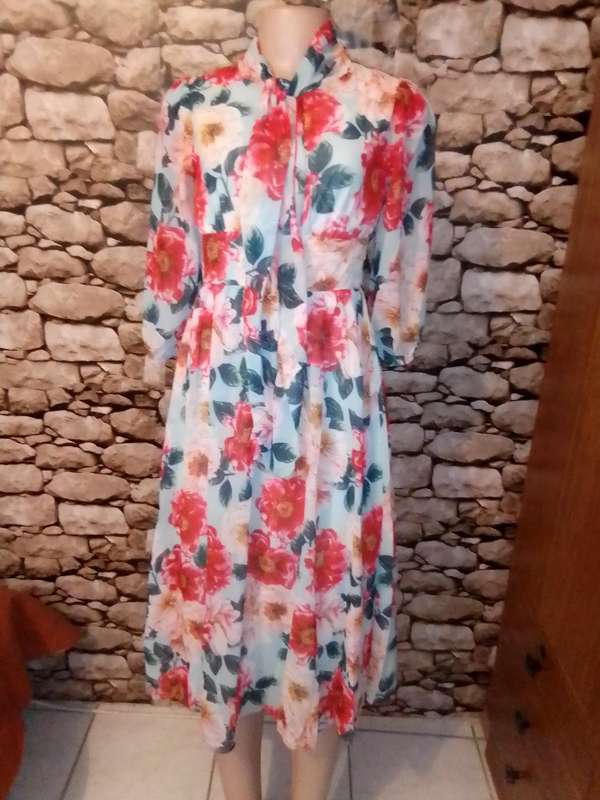 SUMMER BOHEMIAN FLOWER PATTERN DRESS - SIZE S/32/8 - NEW ITEM