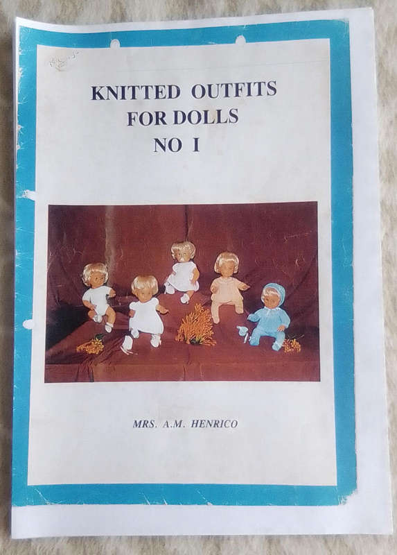 VINTAGE 1980'S FIRST LOVE DOLL KNITTED OUTFITS FOR DOLLS NO 1
