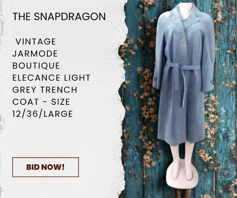 VINTAGE JARMODE BOUTIQUE BRAND LIGHT GREY COAT WITH BEAUTIFUL STITCHING DETAIL ON SLEEVES!!!