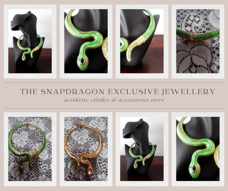 EXCLUSIVE BOLD EMERALD SERPENT/SNAKE NECKLACE WITH SPARKLING GREEN SIMULATED STONES
