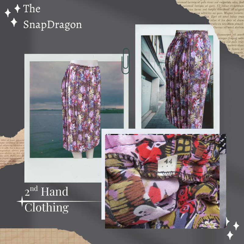 VINTAGE PLEATED SKIRT IN SILKY POLYESTER IN SIZE 44