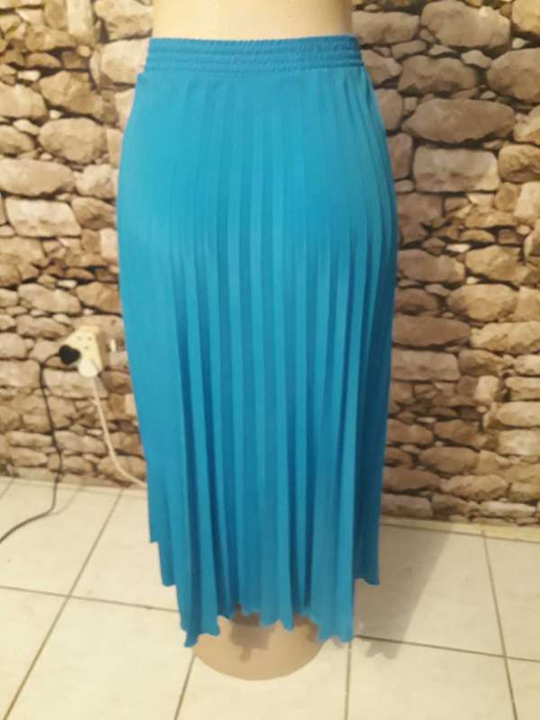 VINTAGE BLUE PLEATED PATTERN SKIRT - UNLINED - SIZE L/12/36 - IN AS NEW CONDITION