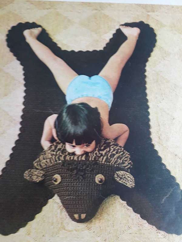 TOY CROCHET PATTERN  - PRAGTIG EN BESONDERS