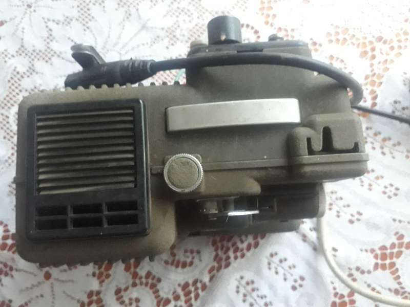 VINTAGE COLLECTABLE  METAL BODIED EUMIG P8Mm CINE FILM PROJECTOR