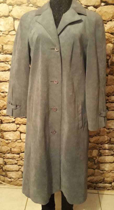 VINTAGE COAT - GREY SUEDE TRENCH COAT IN AS NEW CONDITION