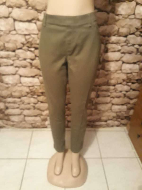 REAL CLOTHING BRAND JUNIPER GREEN JEGGINGS IN NEW CONDITION - SIZE XXL