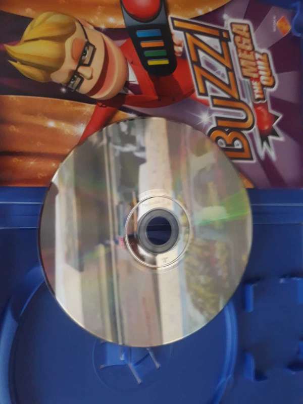 BUZZ THE MEGA QUIZ PLAYSTATION 2 GAME