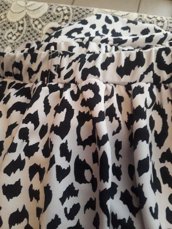 VINTAGE ELASTICATED WAIST ANIMAL PRINT MAXI SKIRT WITH BELT LOOPS - SIZE 10/34/M