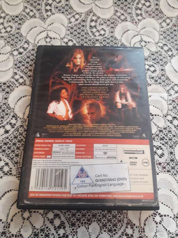 HORROR DVD - 5IVE GIRLS - VS 2000 DEMONS YOU DO THE MATH