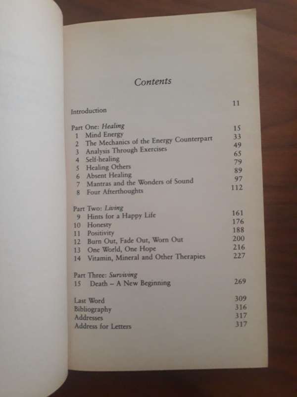OCCULT BOOKS - MIND MAGIC AND MIND WAVES BY BETTY SHINE - PAPERBACK EDITIONS