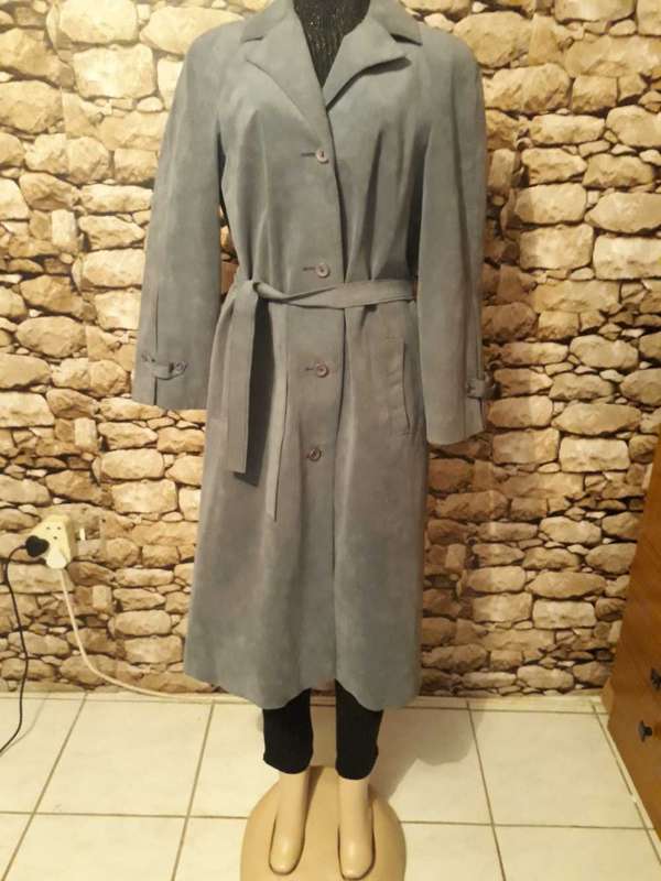 VINTAGE COAT - GREY SUEDE TRENCH COAT IN AS NEW CONDITION