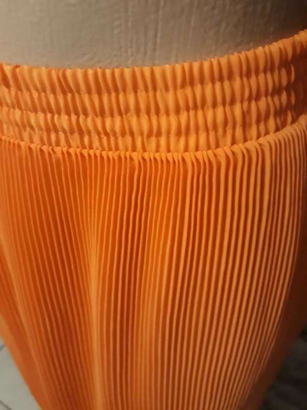 VINTAGE ORANGE FINE PLEATED PATTERN SKIRT - UNLINED - SIZE L/12/36