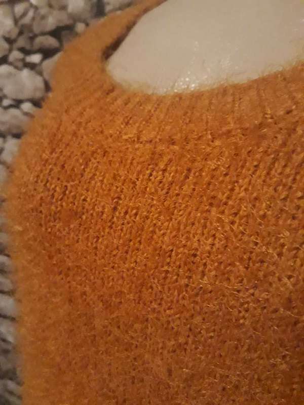 TANGO BRAND VERY SOFT MUSTARD COLOUR KNITTED JUMPER - SIZE 14/38/XL - AS NEW