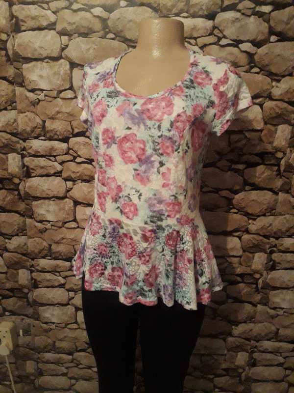 SUPERSOFT PEPLUM SLIP OVER TOP IN OPAQUE POLYESTER/RAYON FABRIC - SIZE 12/36/L
