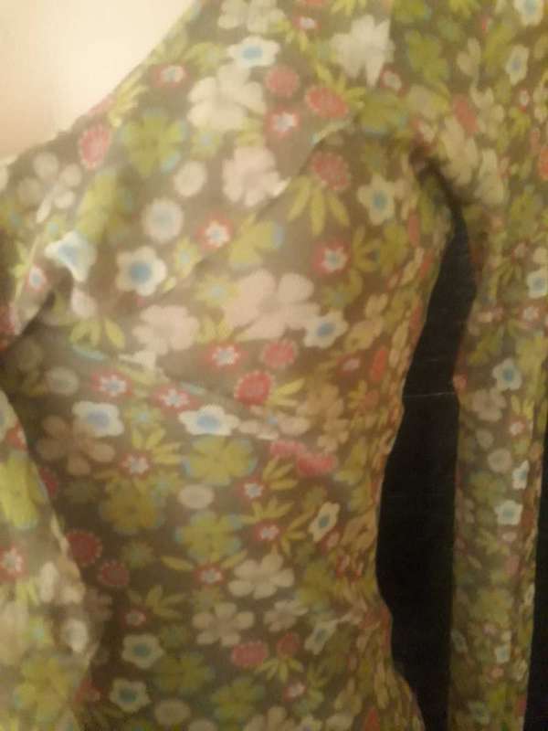 Motivi made in Italy Ladies Sheer Long Sleeved throw over Crop Top - Size 8/32/S