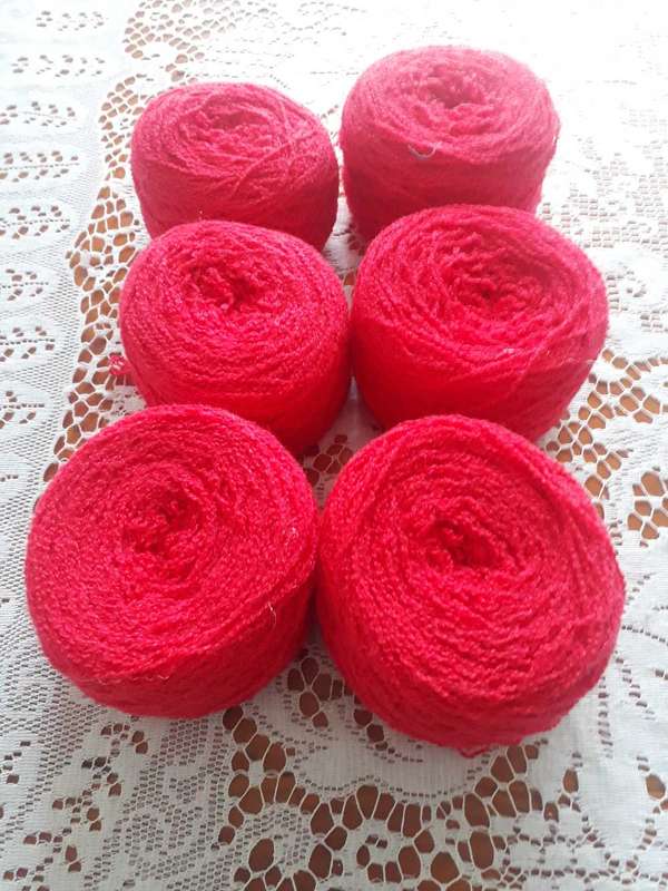 KNITTING WOOL/YARN - RED BLOUCLE REWOUND UNUSED YARN 6 X 50 GRAM BALLS