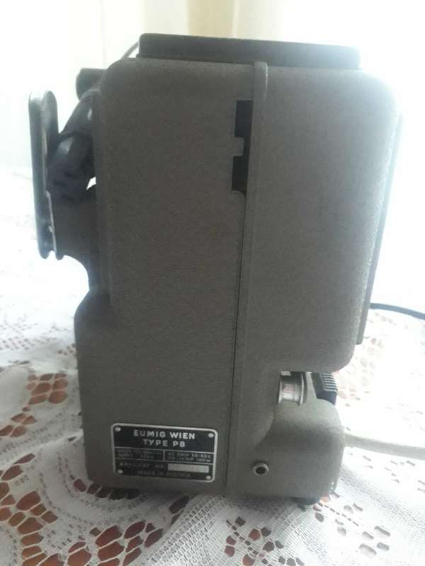 VINTAGE COLLECTABLE  METAL BODIED EUMIG P8Mm CINE FILM PROJECTOR