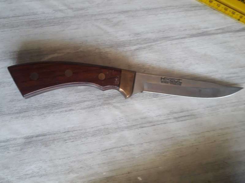 VINTAGE HI-CUT SUPER STAINLESS KNIFE - RARE FIND. 25 CM
