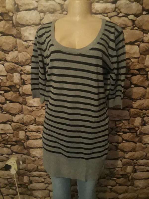IMAGE BRAND BLACK/GREY KNITTED TOP IN NEW CONDITION - SIZE 14/38/XL